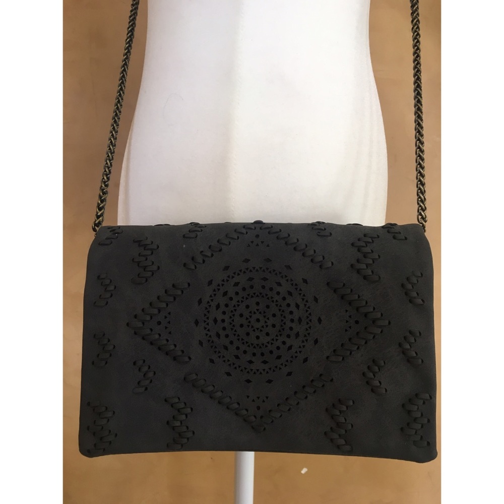 ✨👜Street Level - Embroidered Crossbody✨👜